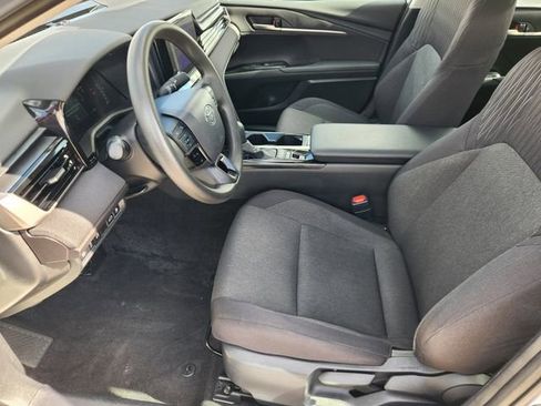 Used 2025 Toyota Camry LE image 13