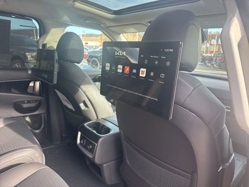New 2026 Kia Carnival SX Prestige image 16