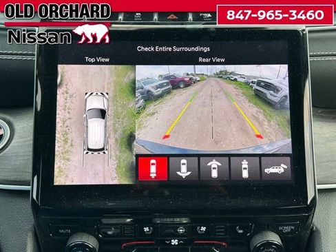 Used 2023 Jeep Grand Cherokee Limited w/ Luxury Tech Group II AWD/4WD image 18