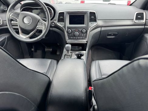 Used 2018 Jeep Grand Cherokee Laredo RWD image 7
