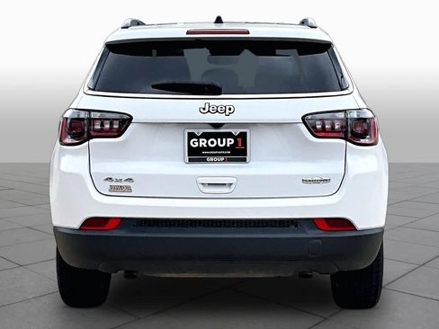 Used 2023 Jeep Compass Latitude AWD/4WD image 4