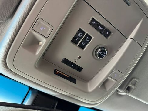 Used 2016 Chevrolet Suburban LT AWD/4WD image 23