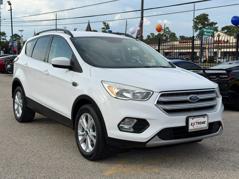 Used 2018 Ford Escape SE FWD image 5