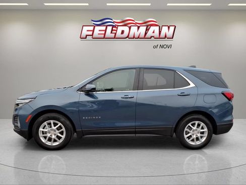 Used 2024 Chevrolet Equinox LT FWD image 2