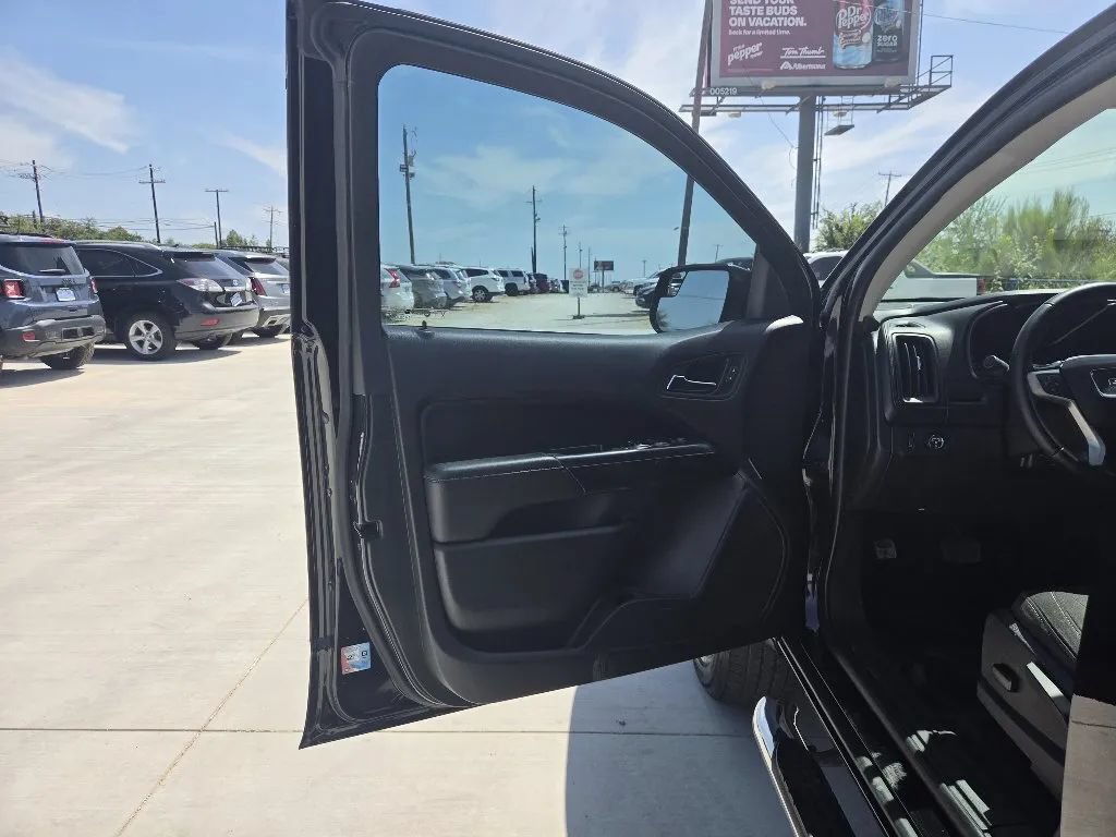 Used 2018 GMC Canyon SLE w/ SLE Convenience Package RWD image 11