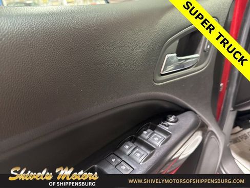 Used 2017 GMC Canyon SLT w/ Driver Alert Package image 13