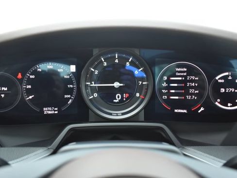 Used 2020 Porsche 911 Carrera w/ Premium Package RWD image 20