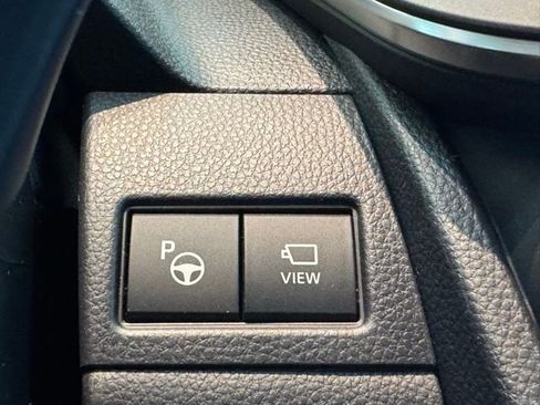 New 2025 Toyota Prius Plug-In Hybrid image 28