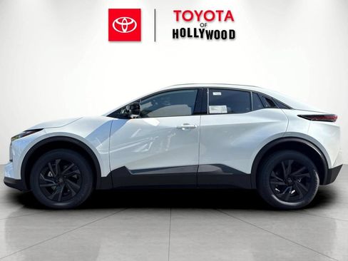 New 2026 Toyota C-HR AWD/4WD image 9