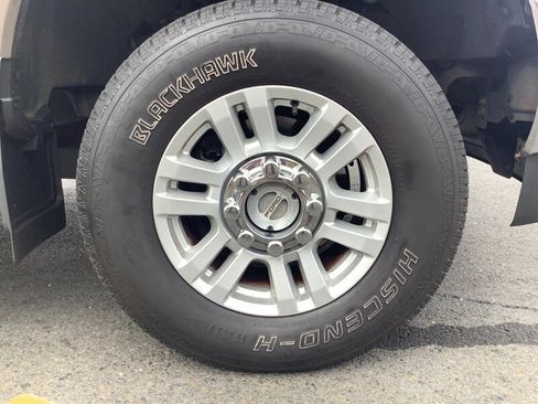 Used 2018 Ford F250 XLT w/ FX4 Off-Road Package AWD/4WD image 22