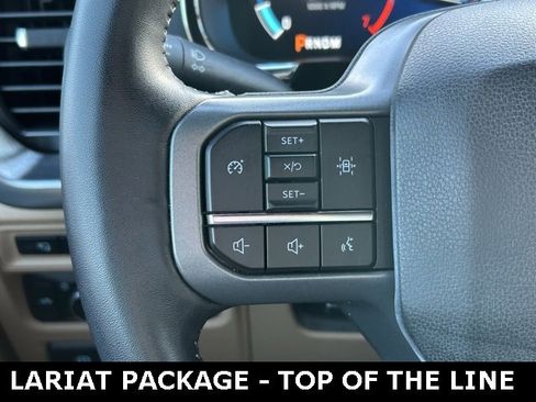 Used 2022 Ford F150 Lariat w/ Trailer Tow Package image 21