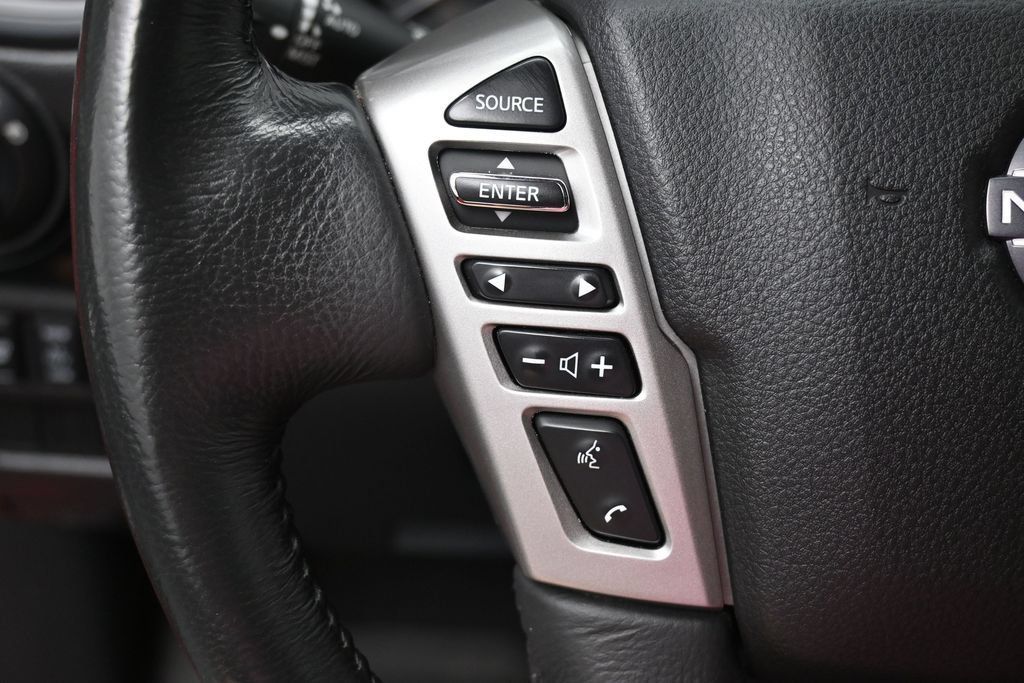 Used 2024 Nissan Titan SV w/ SV Convenience Package AWD/4WD image 18