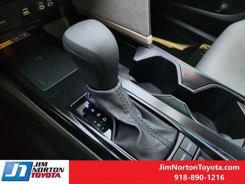 Used 2025 Toyota Camry LE w/ Convenience Package FWD image 21