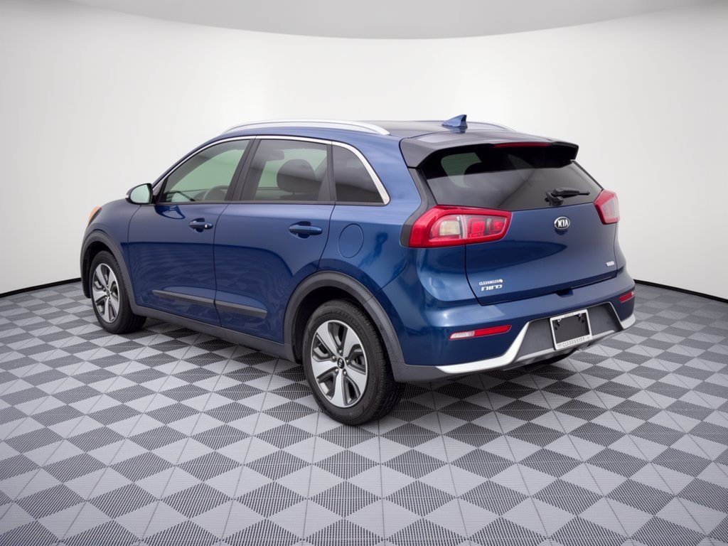 Used 2018 Kia Niro EX FWD image 3