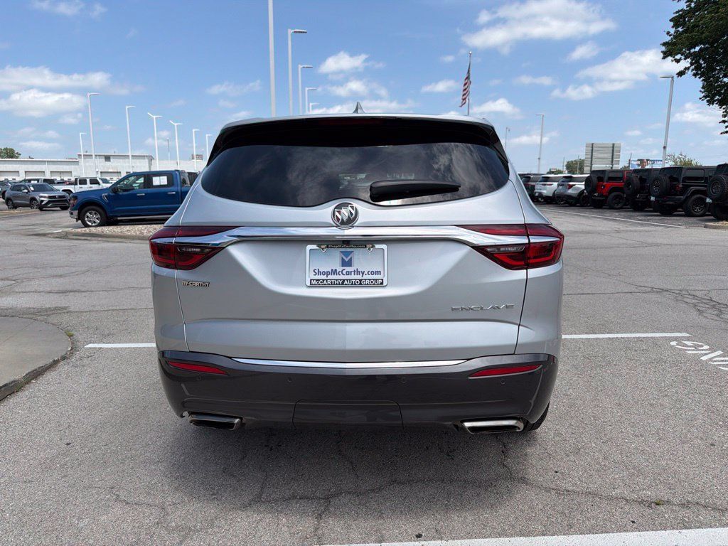 Used 2019 Buick Enclave Essence FWD image 13