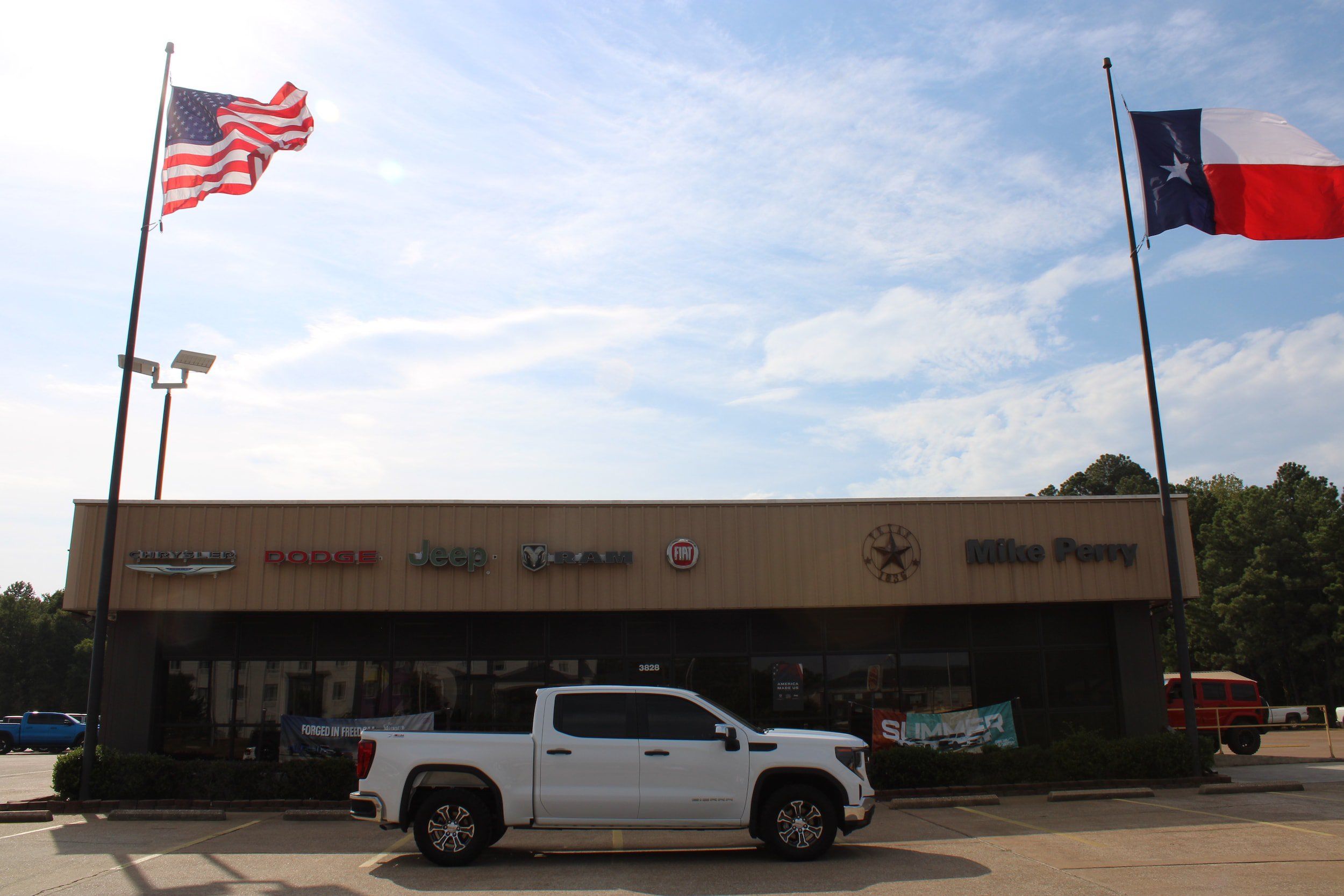 Used 2024 GMC Sierra 1500 Pro w/ Pro Value Package AWD/4WD image 5