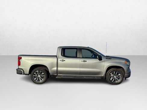 Used 2024 Chevrolet Silverado 1500 RST image 2