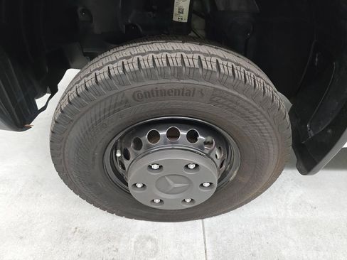 Used 2024 Mercedes-Benz Sprinter 144 Cargo w/ Parking Package image 12