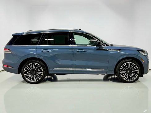 Used 2025 Lincoln Aviator Black Label image 15