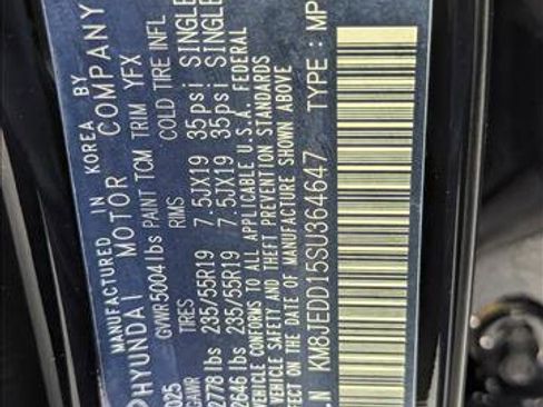 New 2025 Hyundai Tucson Limited image 17