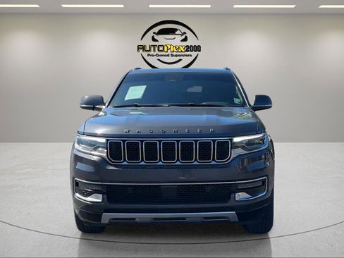 Used 2022 Jeep Wagoneer Series II AWD/4WD image 2