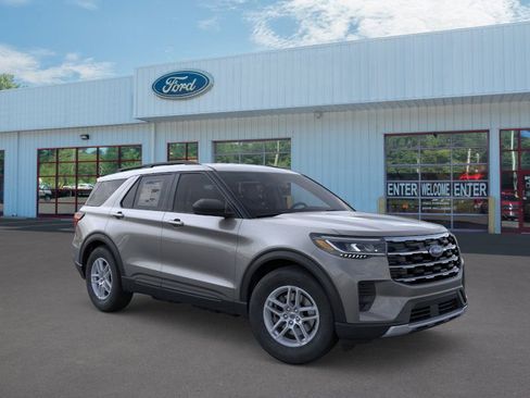 New 2026 Ford Explorer Active image 7