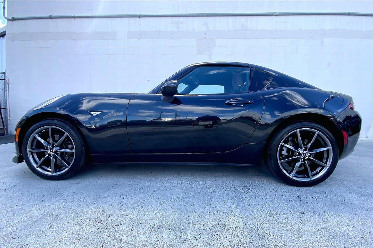 Used 2019 MAZDA MX-5 Miata RF Grand Touring w/ GT-S Package RWD image 3