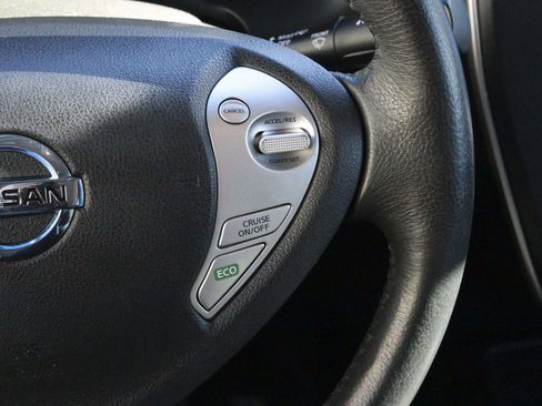 Used 2015 Nissan Leaf S image 22