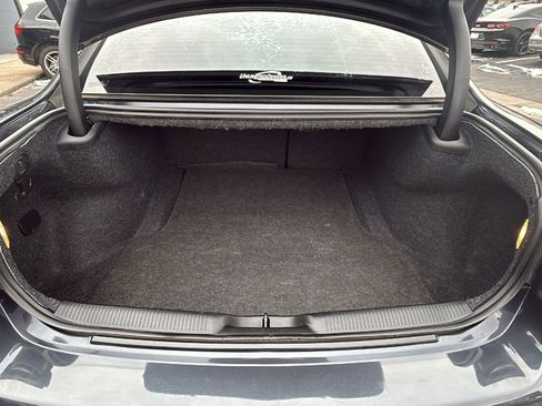 Used 2019 Dodge Charger SXT w/ Blacktop Package image 13