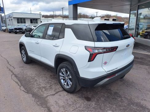 Used 2025 Chevrolet Equinox LT AWD/4WD image 6
