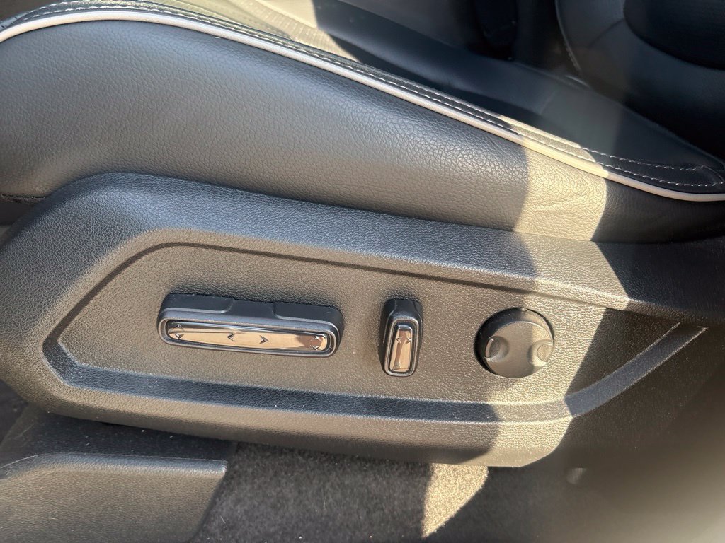 Used 2025 Honda Pilot Elite image 14