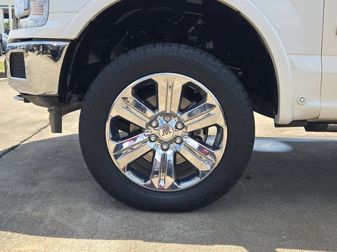 Used 2019 Ford F150 King Ranch w/ Equipment Group 601A Luxury AWD/4WD image 11