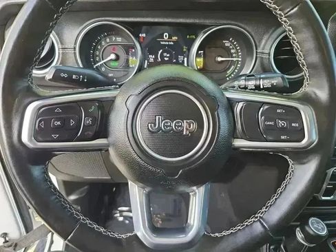 Used 2022 Jeep Wrangler Unlimited Sahara w/ Cold Weather Group image 12