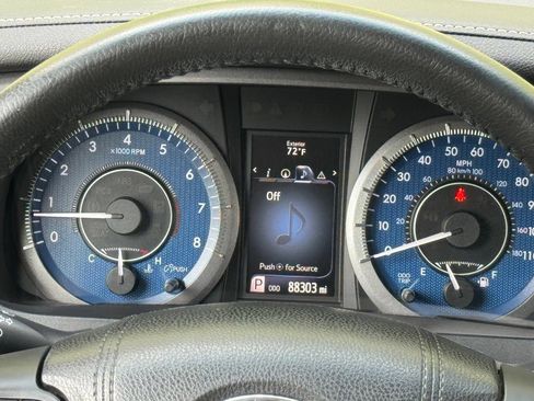 Used 2015 Toyota Sienna XLE w/ XLE Navigation Package AWD/4WD image 2