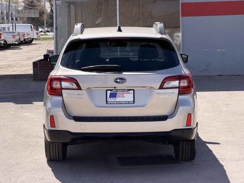 Used 2017 Subaru Outback 2.5i Limited image 5