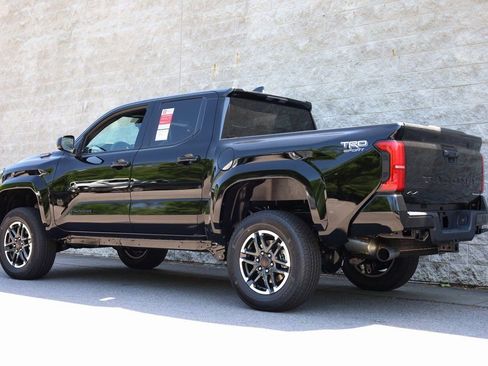 New 2025 Toyota Tacoma TRD Sport image 12