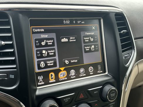 Used 2014 Jeep Grand Cherokee Overland image 17