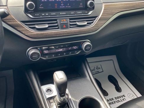 Used 2019 Nissan Altima 2.5 SL FWD image 16