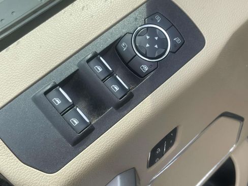 Used 2018 Ford F150 Lariat w/ Equipment Group 502A Luxury AWD/4WD image 16