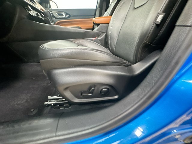 Used 2025 Jeep Compass Limited w/ Elite Group AWD/4WD image 16