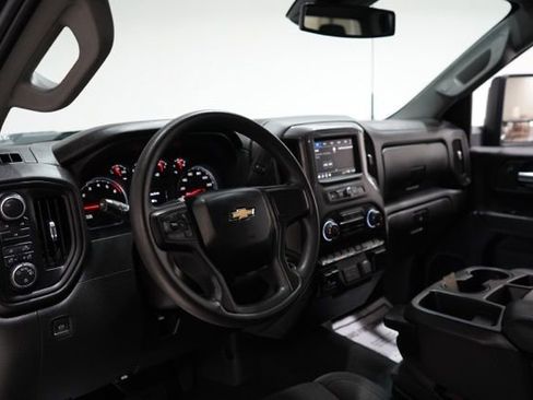 Used 2024 Chevrolet Silverado 2500 Custom w/ Custom Value Package image 13