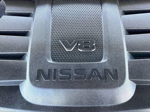 Used 2023 Nissan Titan SV AWD/4WD image 32