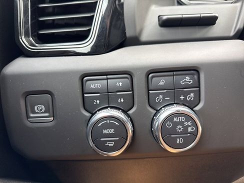 Used 2024 GMC Sierra 2500 AT4 w/ AT4 Premium Plus Package image 22