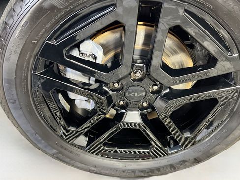 Used 2025 Kia Telluride EX X-Line image 14