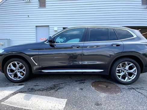Used 2023 BMW X3 xDrive30i w/ Premium Package AWD/4WD image 2