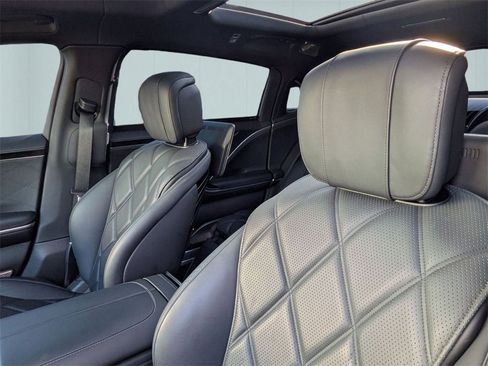 Used 2023 Mercedes-Benz Maybach S 580 4MATIC image 55