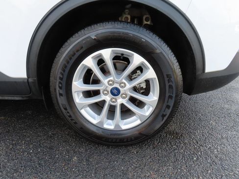 Used 2021 Ford Escape SE image 13