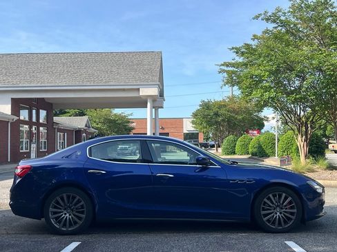 Used 2019 Maserati Ghibli S Q4 AWD/4WD image 6