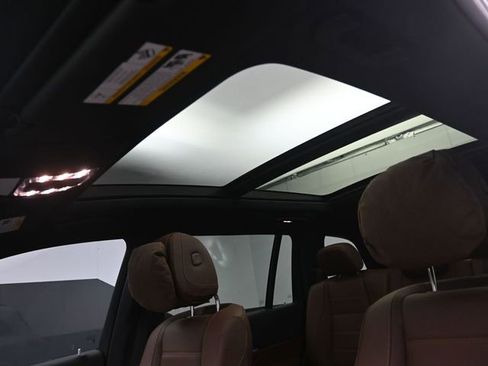 Used 2026 Mercedes-Benz GLS 450 4MATIC image 19