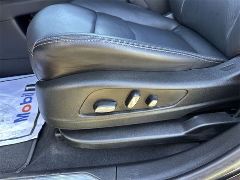 Used 2024 Cadillac XT5 Sportv image 12